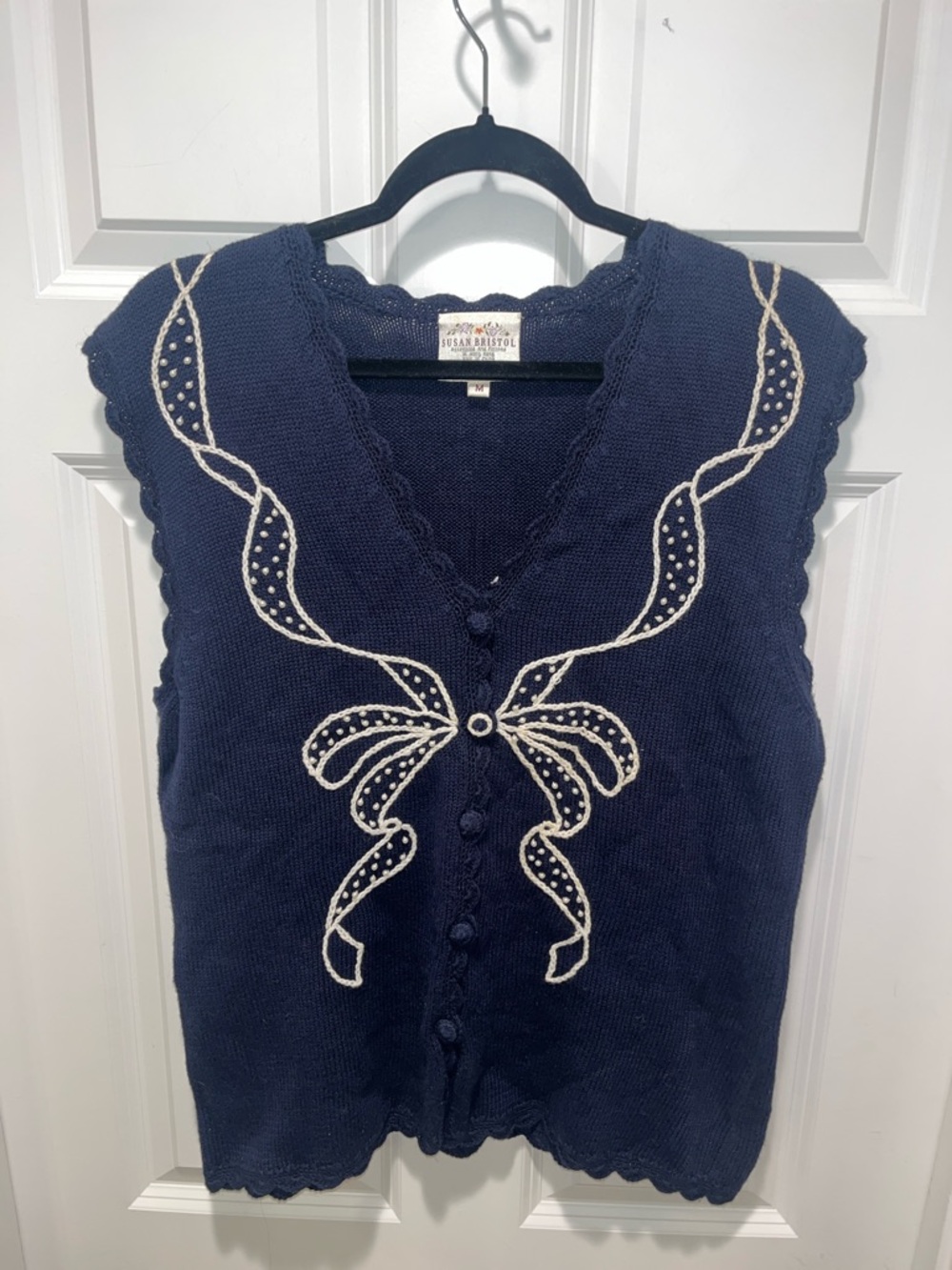 Susan Bristol Navy Pearls Bow Sweater Vest VINTAGE hand embroidered RARE scallop